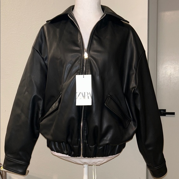 ZARA NWT Faux Leather Bomber Jacket Black Medium Oversized Zipper Closure - Picture 1 of 9